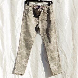 TOMMY HILFIGER CAMO PRINT SKINNIES